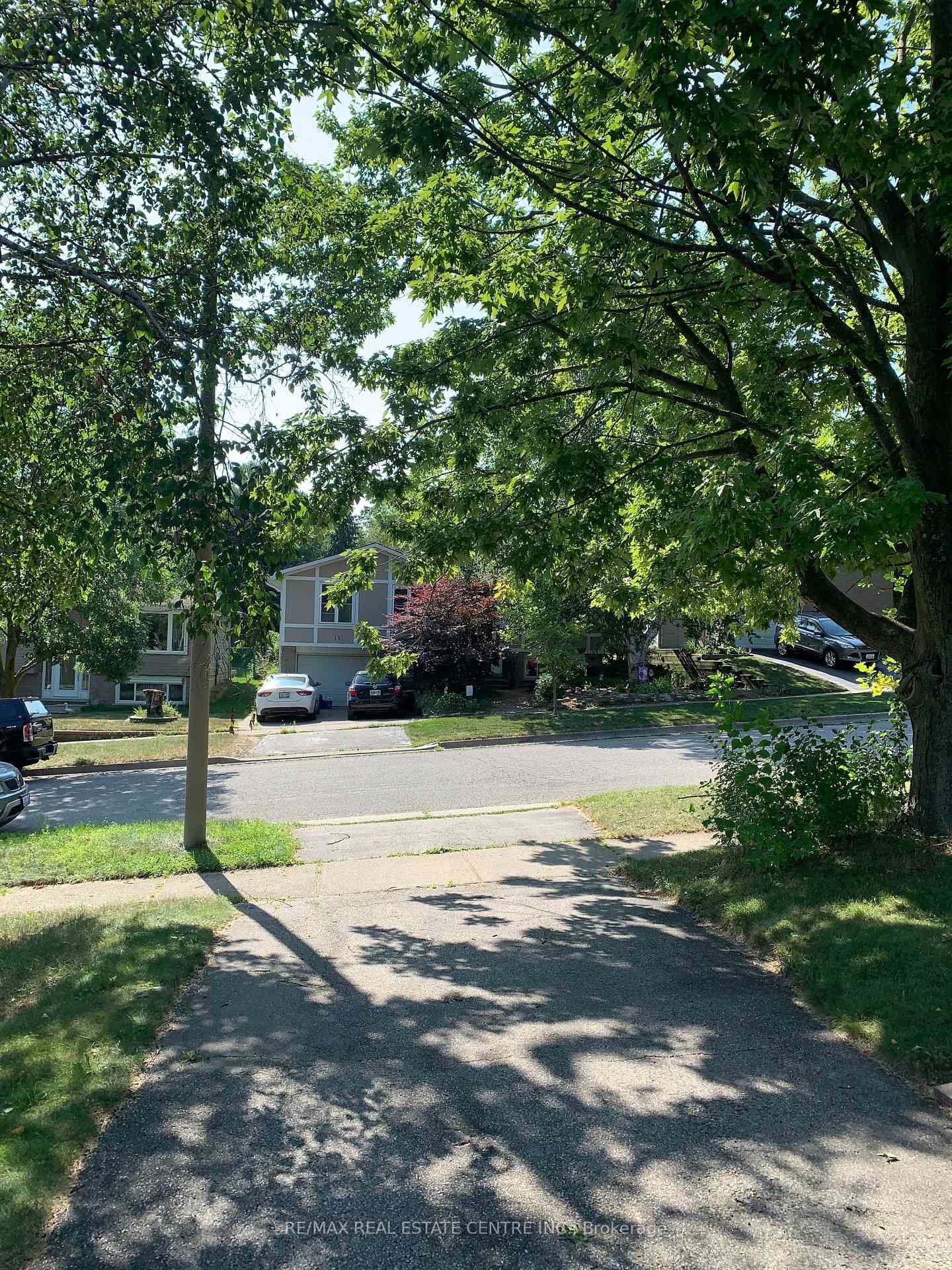 14 Sandsprings Crescent • Kitchener, ON photo 35