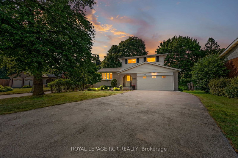 137 White Pine Cres, Waterloo, Ontario
