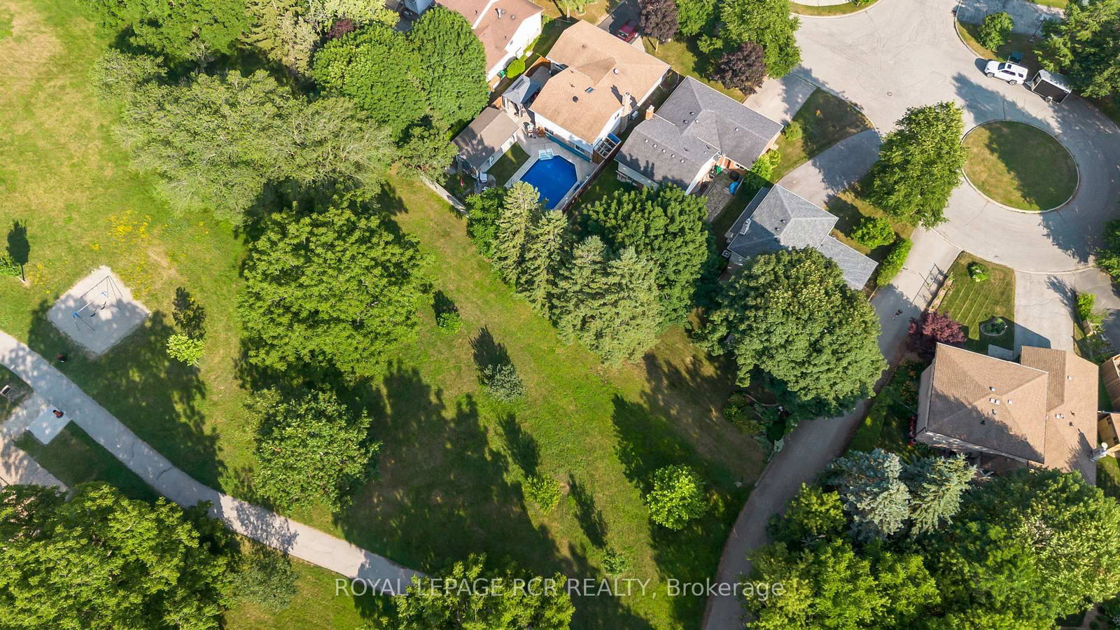 137 White Pine Crescent • Waterloo, ON photo 32