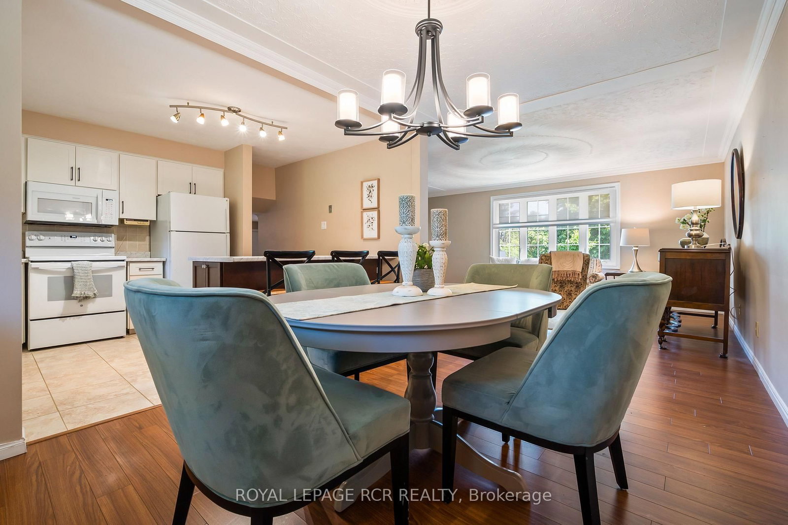 137 White Pine Crescent • Waterloo, ON photo 7