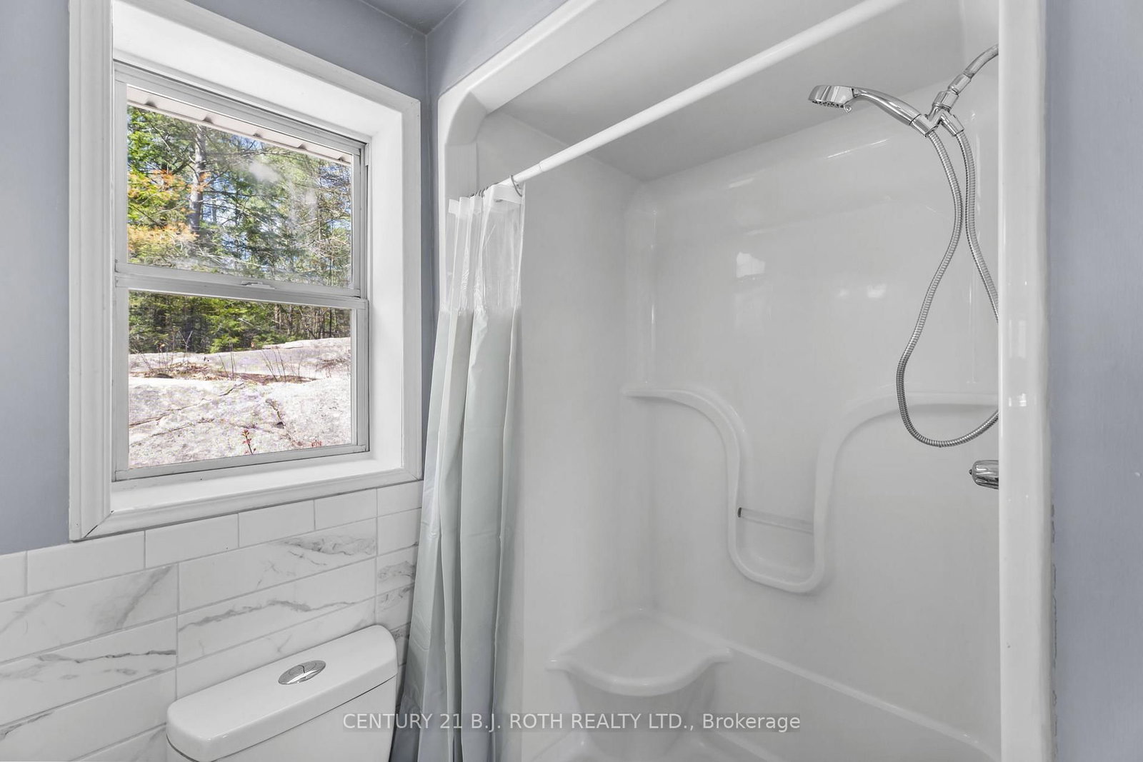 1411 Hwy 11 S • Gravenhurst, ON photo 23