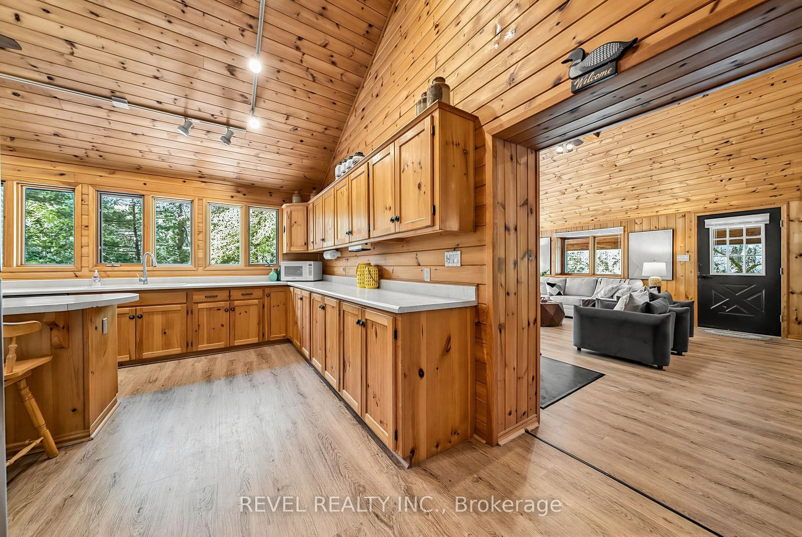 180 Lake Road • Georgian Bay, ON photo 8