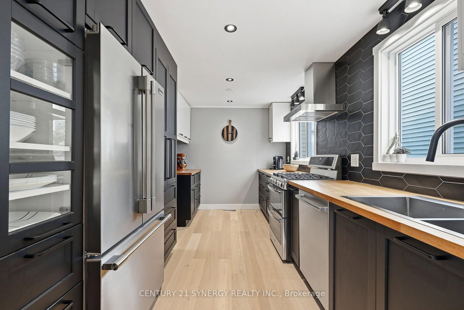 6058 Forestglen Crescent • Ottawa, ON photo 14
