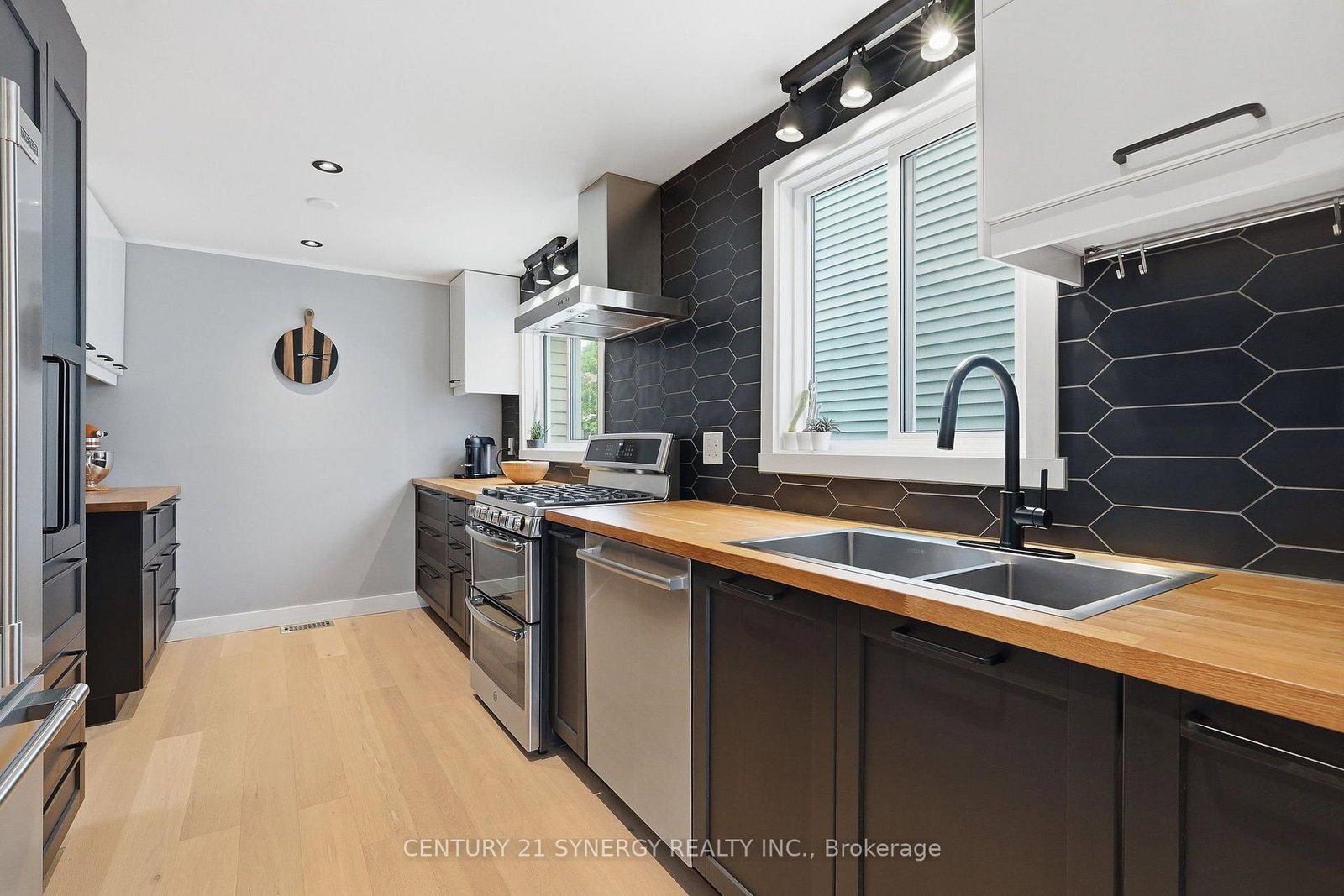 6058 Forestglen Crescent • Ottawa, ON photo 15