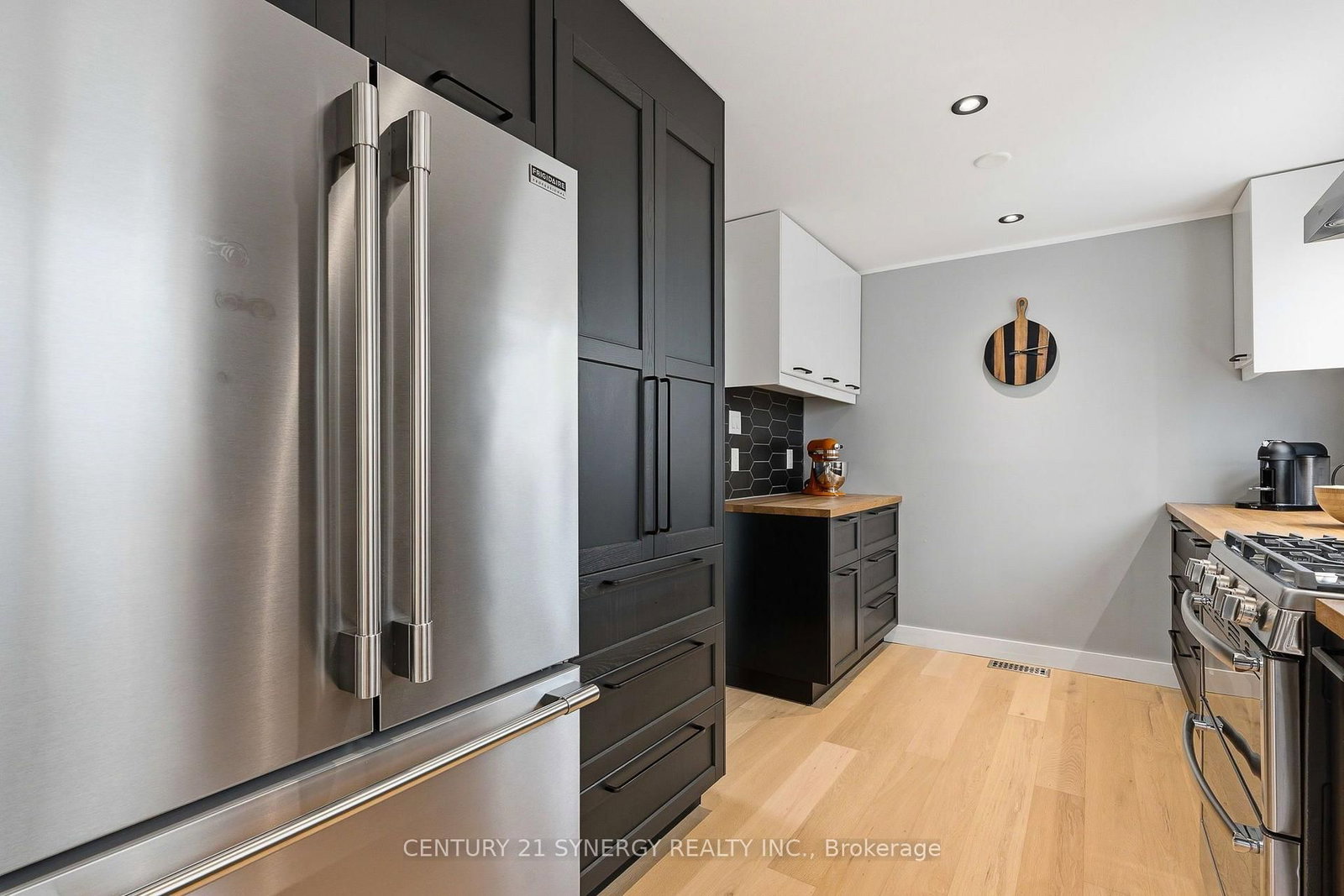 6058 Forestglen Crescent • Ottawa, ON photo 16