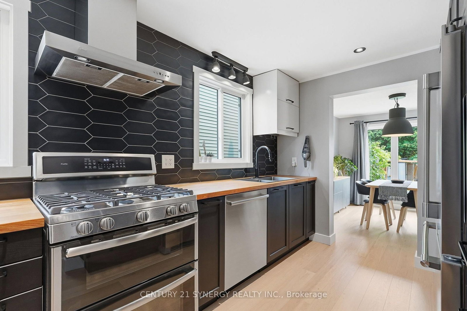 6058 Forestglen Crescent • Ottawa, ON photo 17