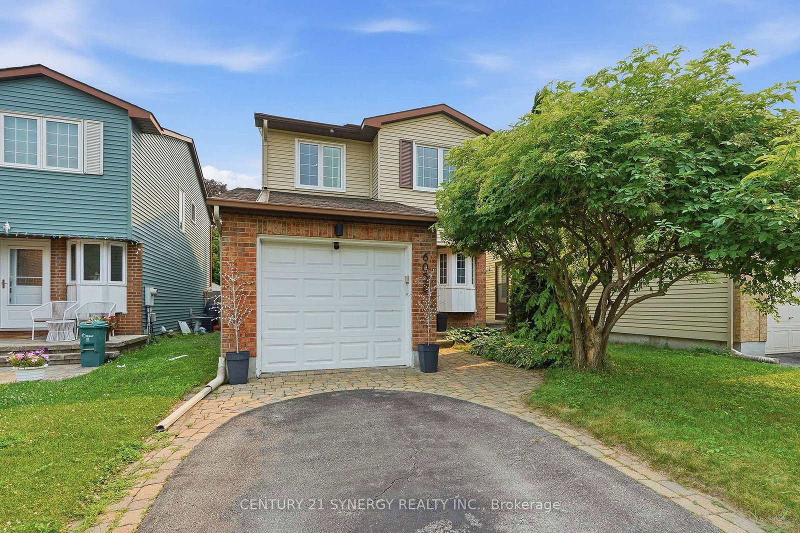 6058 Forestglen Crescent • Ottawa, ON photo 2