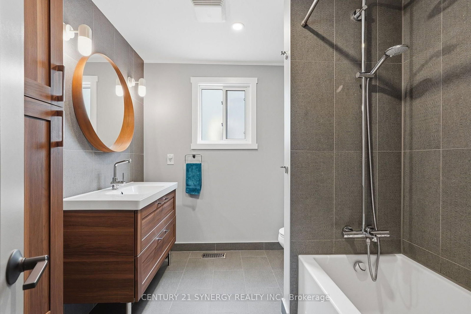 6058 Forestglen Crescent • Ottawa, ON photo 26