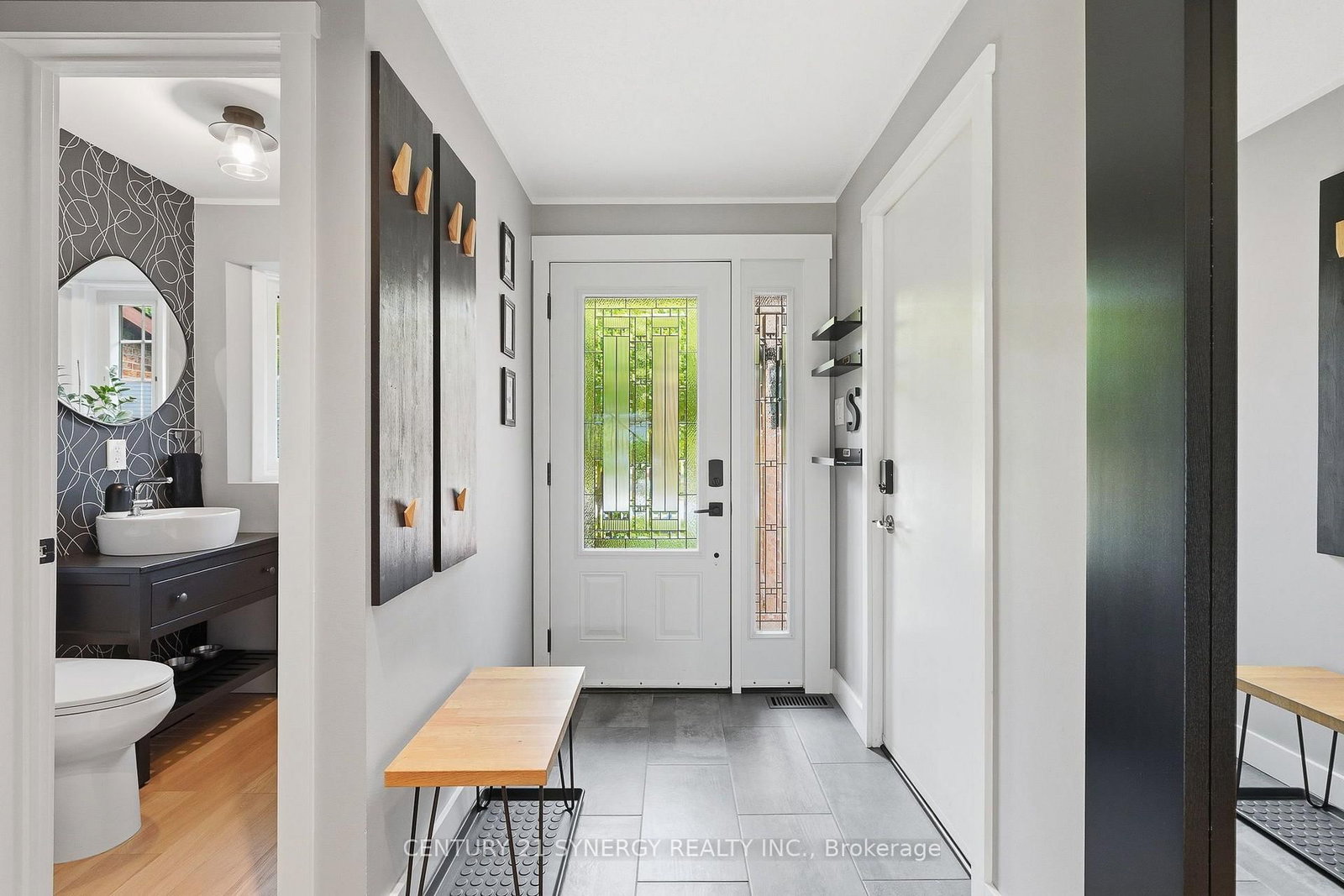 6058 Forestglen Crescent • Ottawa, ON photo 3