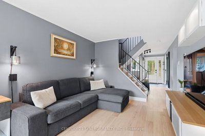 6058 Forestglen Crescent • Ottawa, ON photo 8
