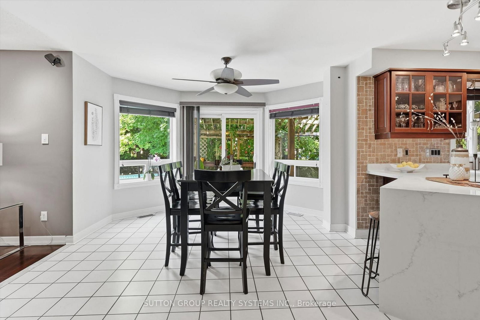 7 Arnhem Court • Hamilton, ON photo 10