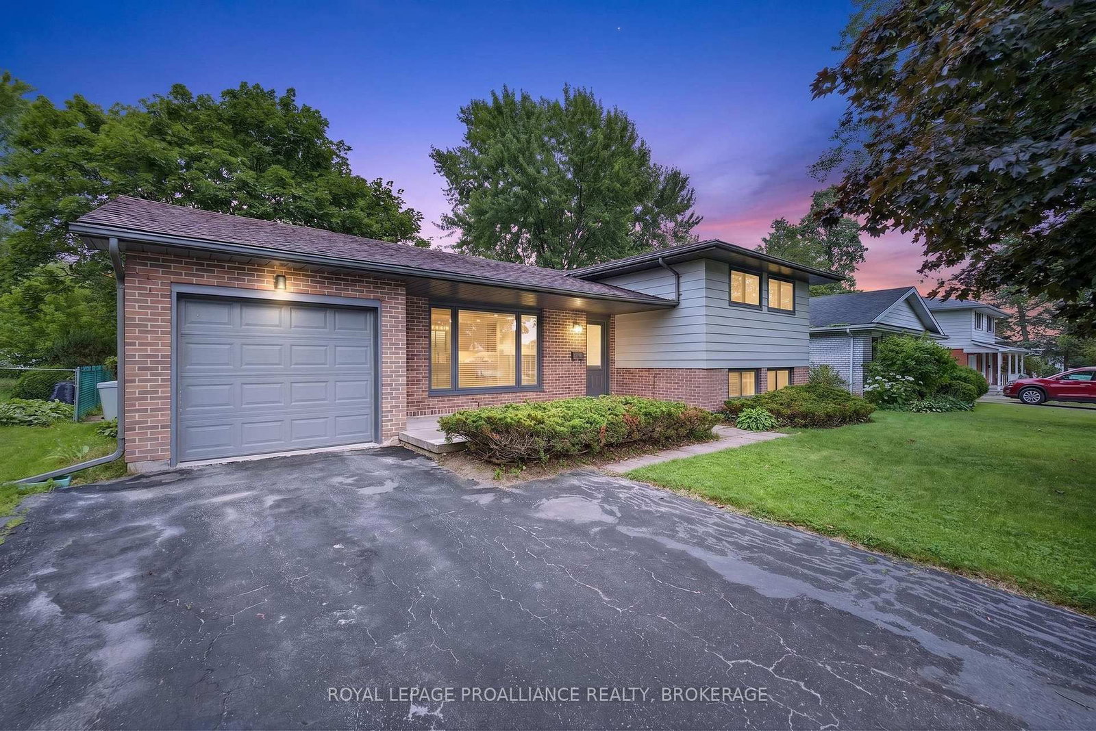 682 Carnaby Street • Kingston, ON photo 3
