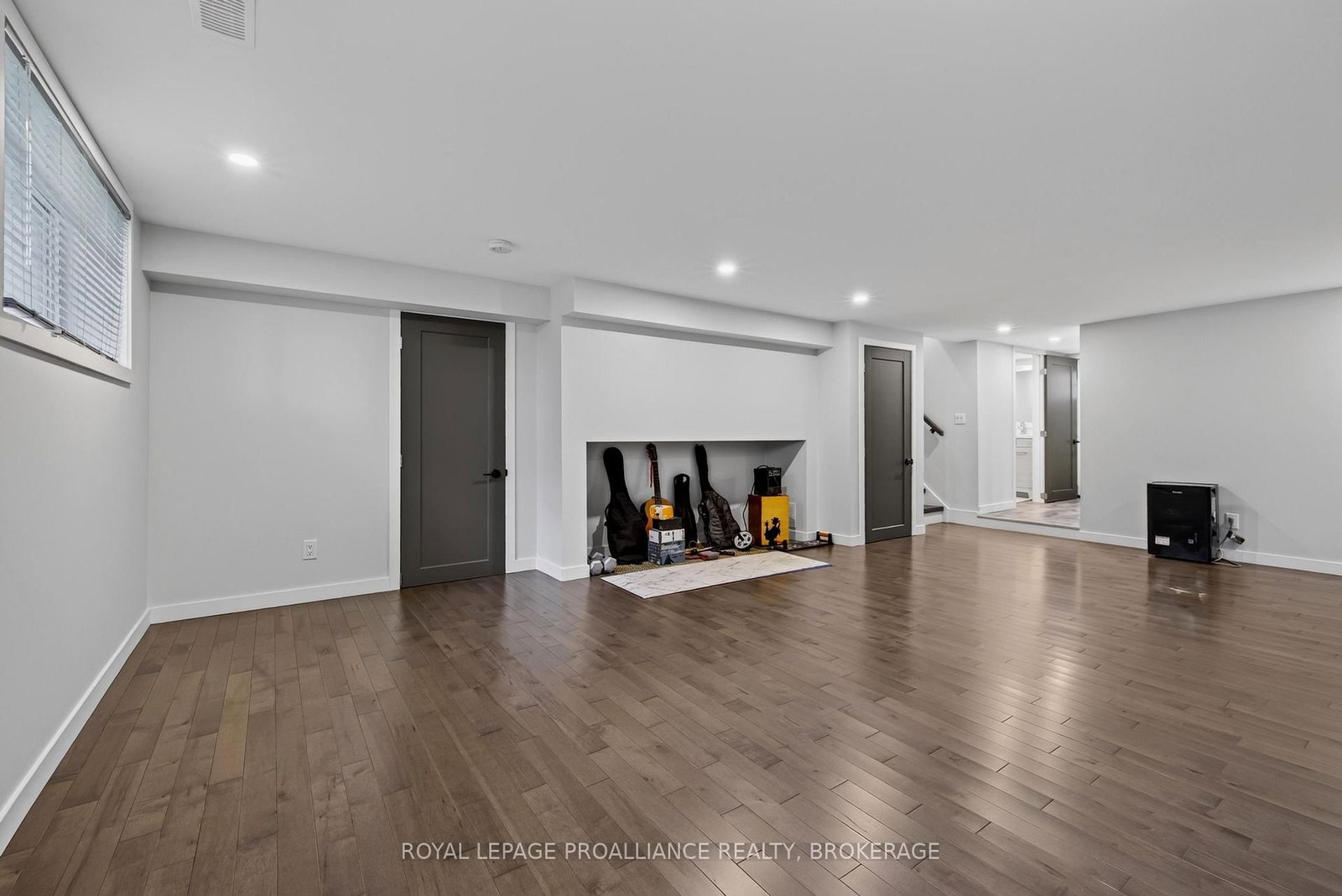 682 Carnaby Street • Kingston, ON photo 38