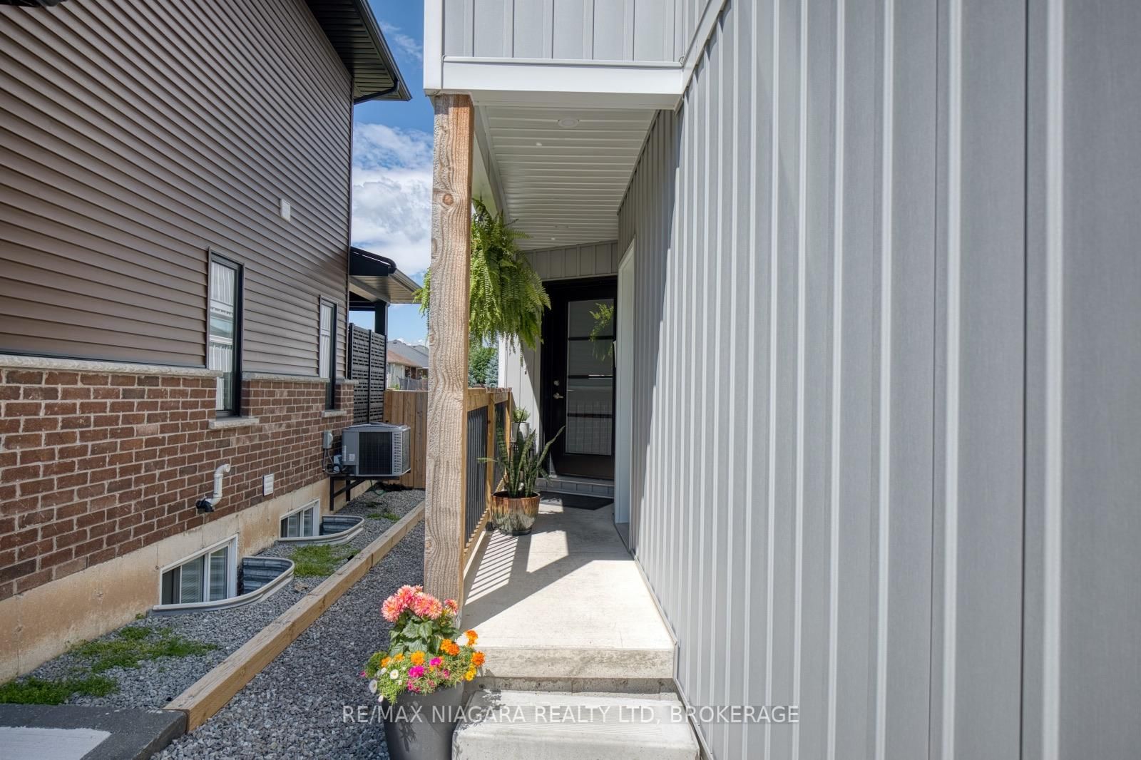 641 Clare Avenue • Welland, ON photo 3