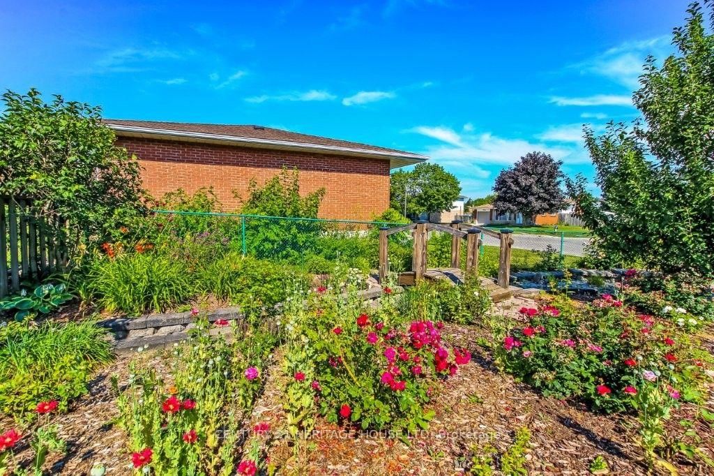63 Confederation Drive • St. Thomas, ON photo 24