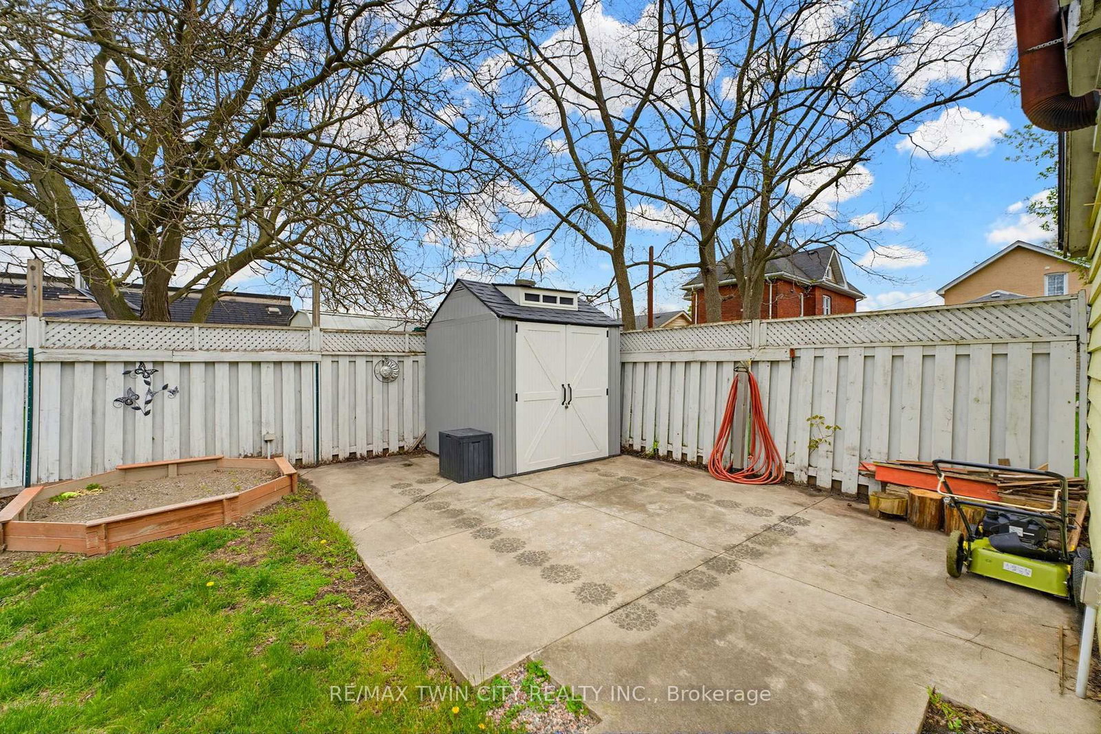 28 Norwich Street • Brantford, ON photo 22