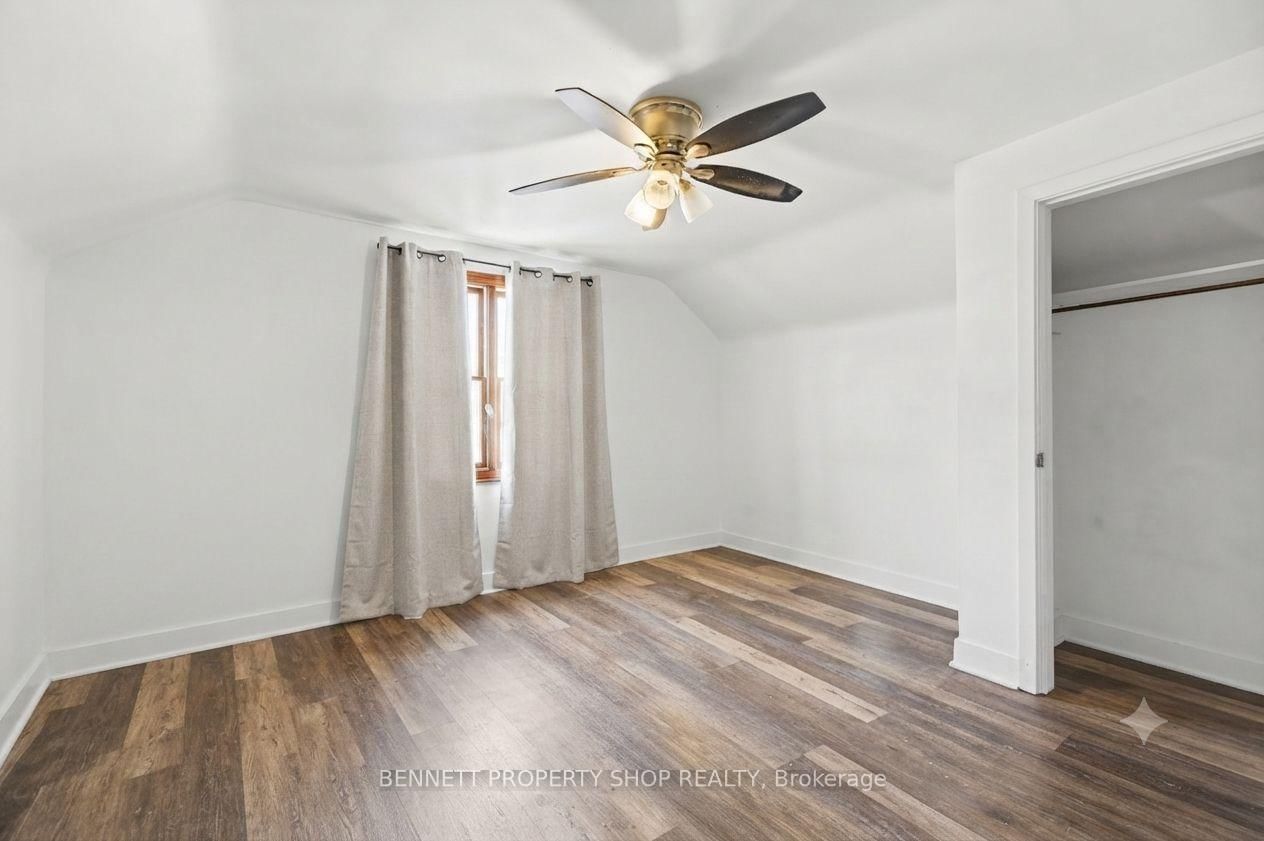1361 Summerville Avenue • Ottawa, ON photo 6