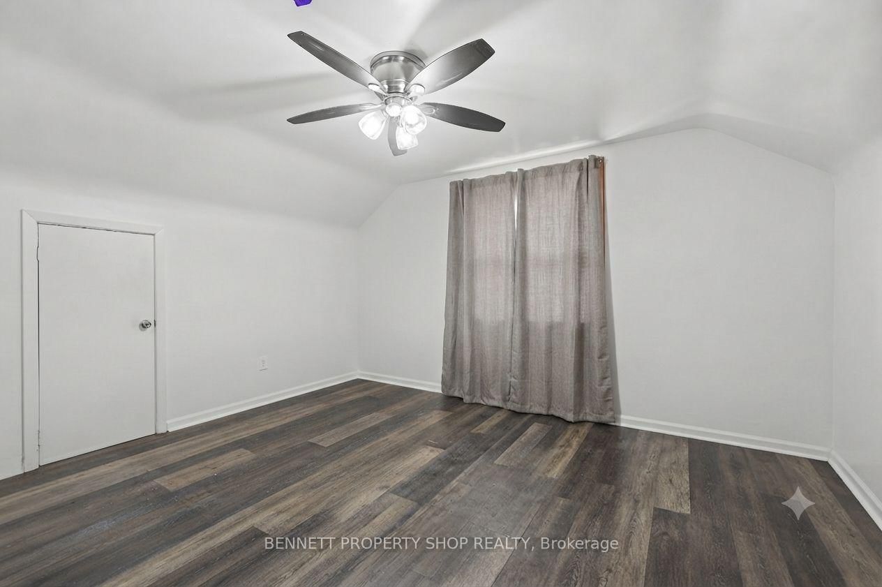 1361 Summerville Avenue • Ottawa, ON photo 8