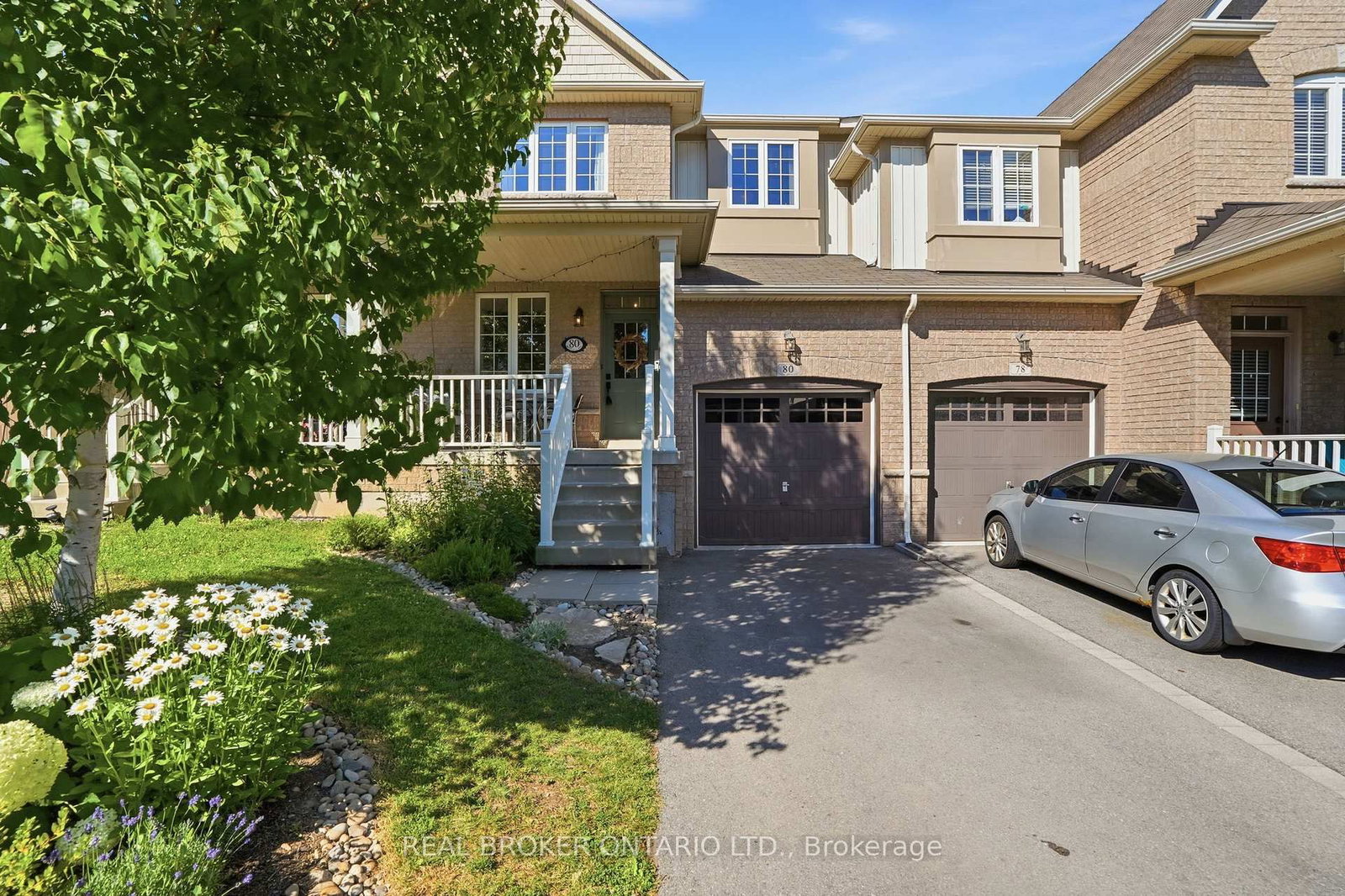 Townhouse for sale at 80 Bousfield Rise, Hamilton, Ontario, L8B 0T4 - Waterdown - MLS: X13572206