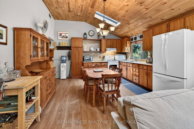701 Davern Lane • Maberly, ON photo 6