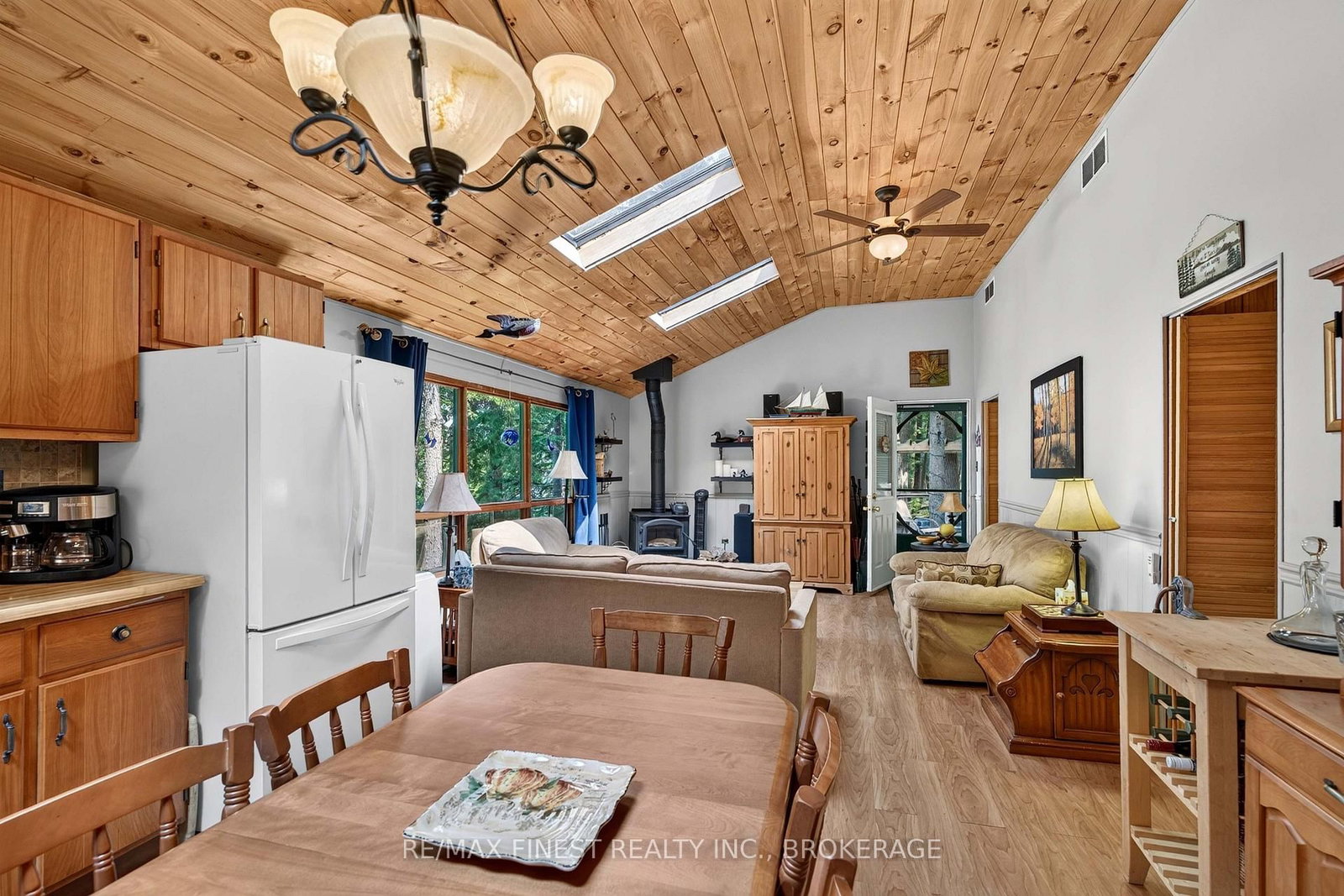 701 Davern Lane • Maberly, ON photo 9