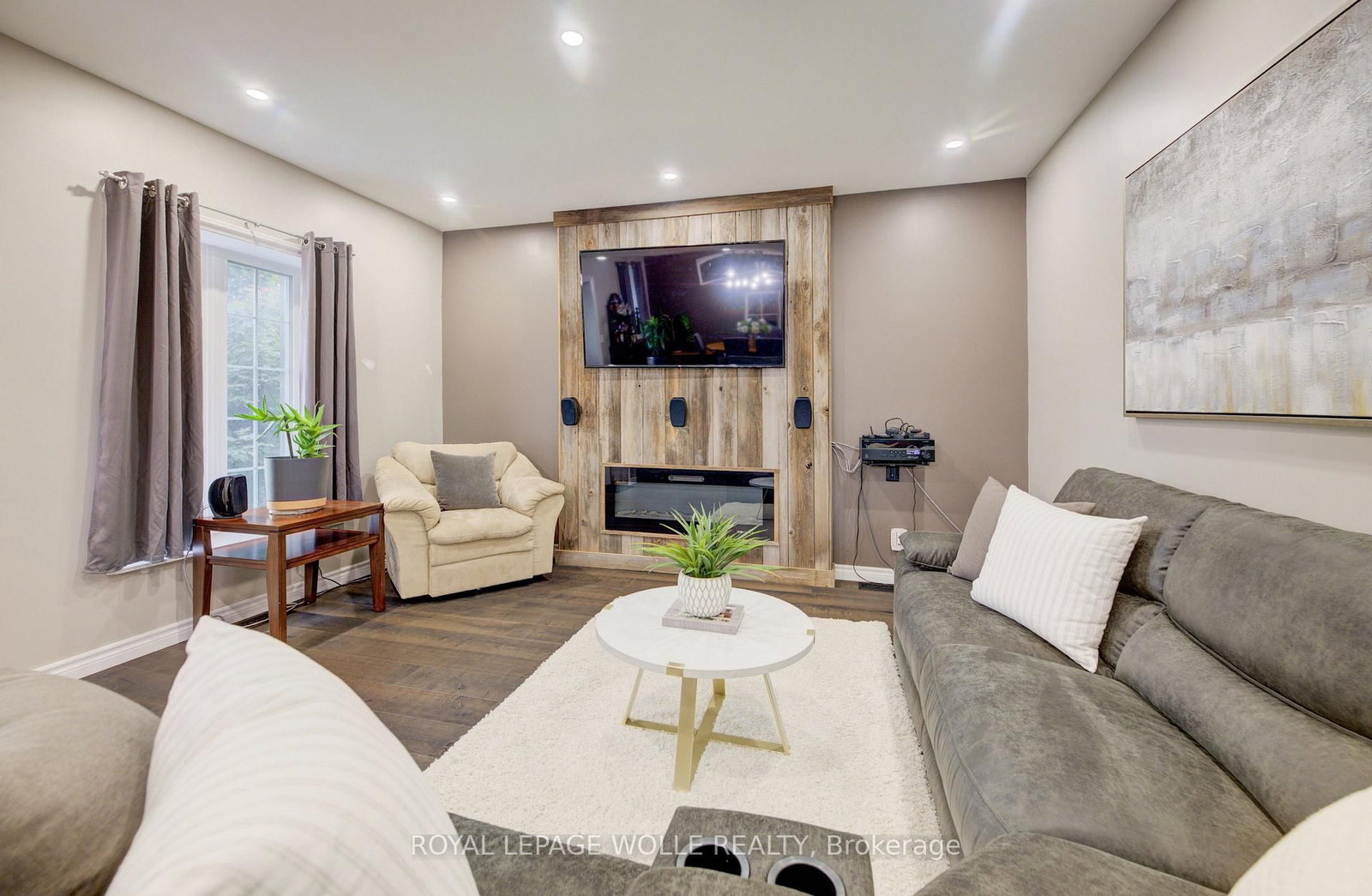 Listing Image 9