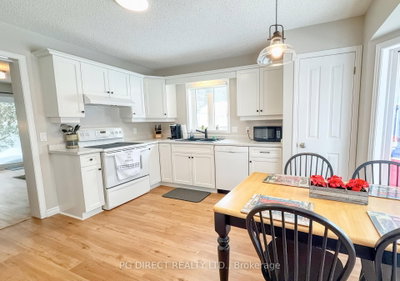 136 Bristlecone Crescent — more photos