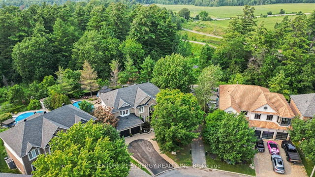 1783 Heatherstone Crescent