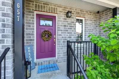 657 Meadowridge Circle • Carp, ON photo 3