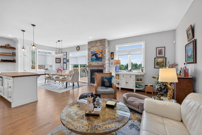 657 Meadowridge Circle • Carp, ON photo 8