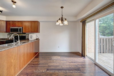 760 Paris Boulevard — photo 5