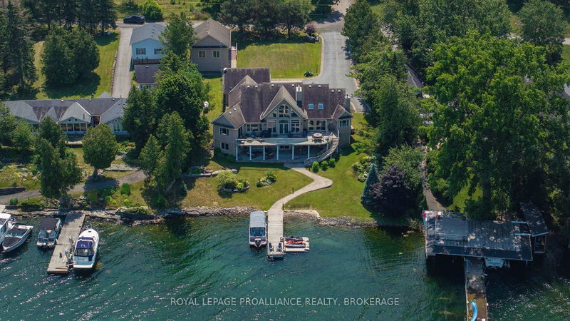 31 Leavis Shores