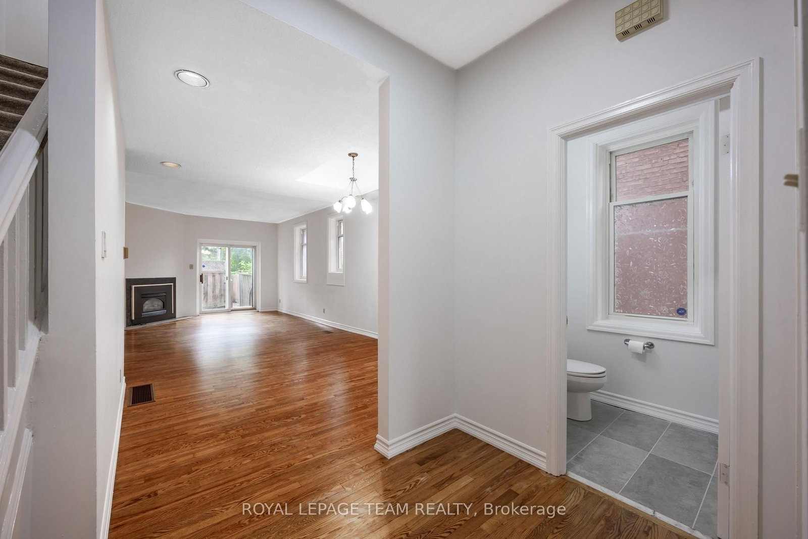 301 Somerset Street E • Ottawa, ON photo 8