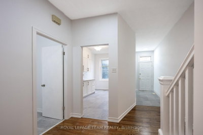301 Somerset Street E • Ottawa, ON photo 9