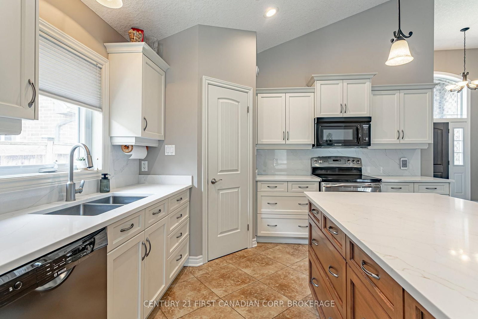 270 Boyd Boulevard • Zorra, ON photo 10