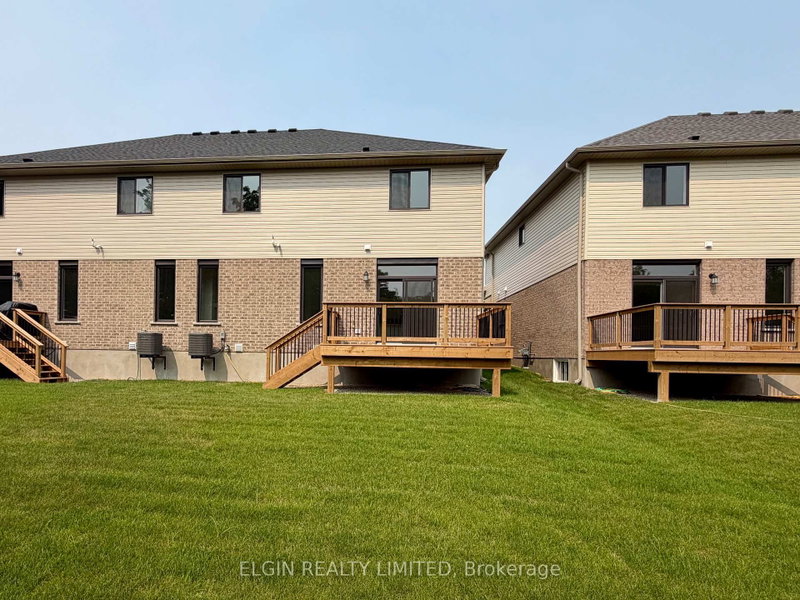 30 Hemlock Crescent