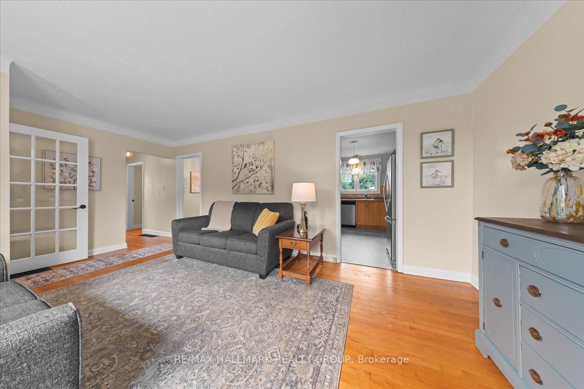 515 E Clothier Street • North Grenville, ON photo 10