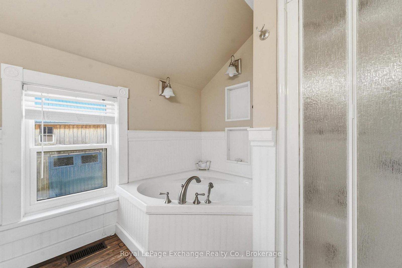 28 Wickham Street • Kincardine, ON photo 19