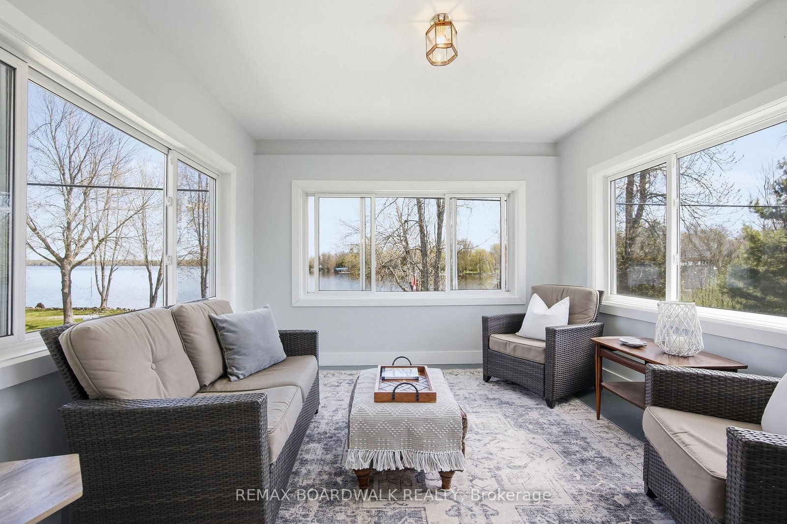 100 Mcculloughs Landing • Perth, ON photo 16