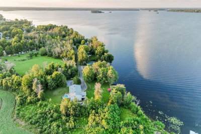 100 Mcculloughs Landing • Perth, ON photo 3