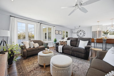 100 Mcculloughs Landing • Perth, ON photo 5