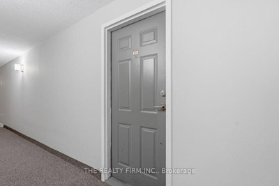 Unit 904 — 76 Baseline Road W — photo 4