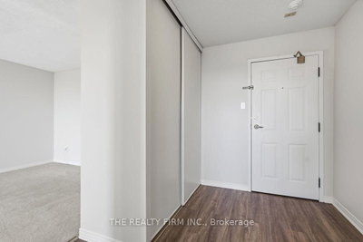 Unit 904 — 76 Baseline Road W — photo 5