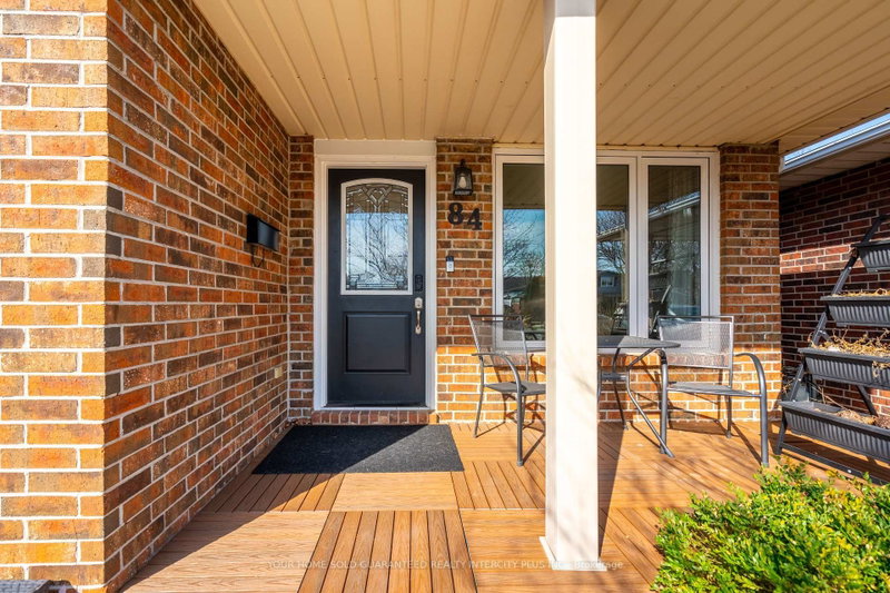 84 Sandra Crescent