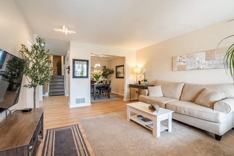 84 Sandra Crescent