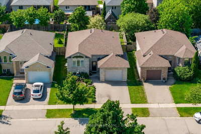 120 Donegal Drive • Brantford, ON photo 2