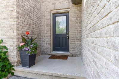120 Donegal Drive • Brantford, ON photo 3