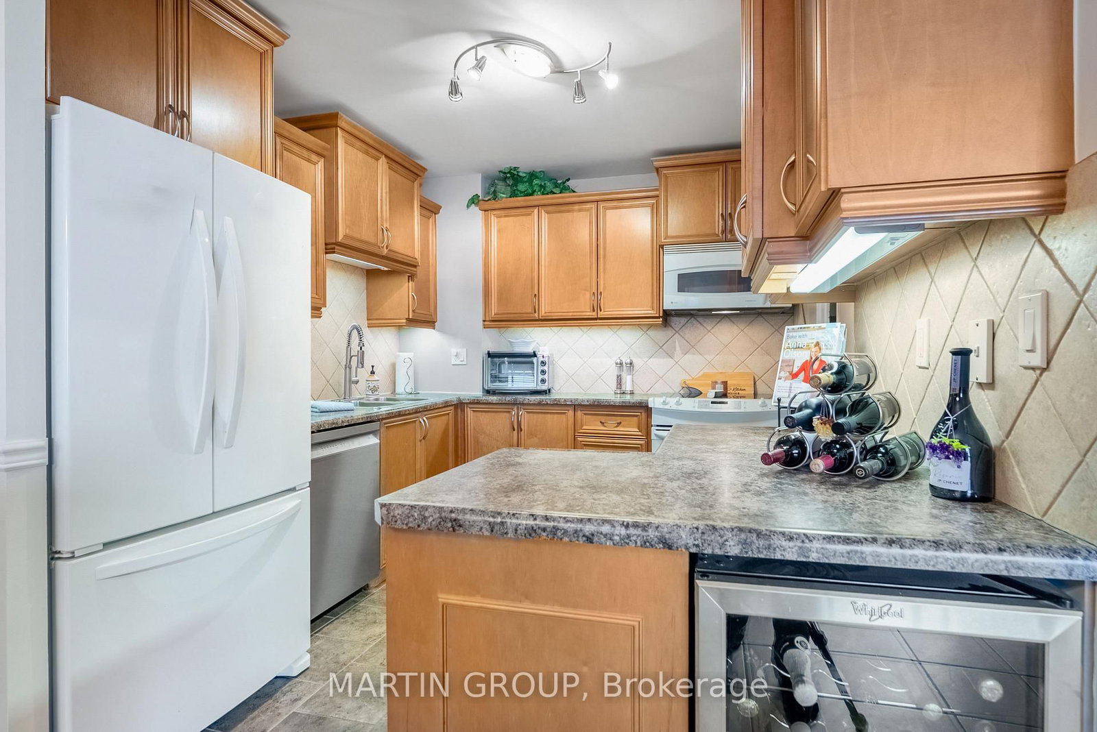 500 Green Road • #1406 • Hamilton, ON photo 11