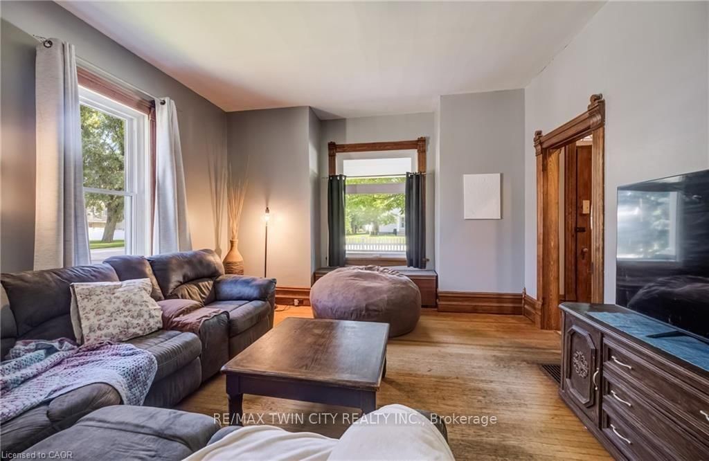 290 TURNBERRY Street • Huron East, ON photo 8