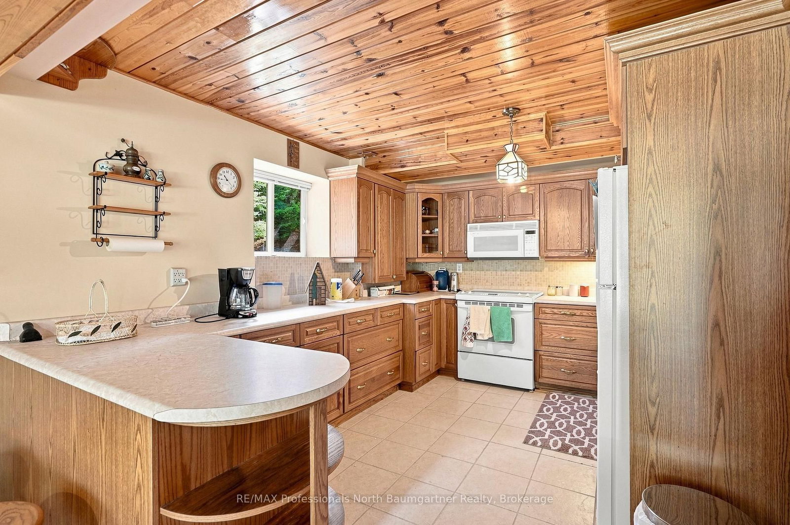 1125 Providence Drive • Algonquin Highlands, ON photo 10